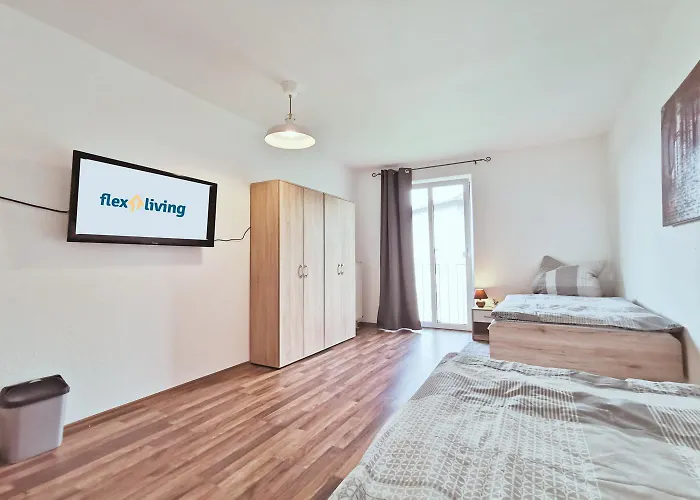 Helle Mit Balkon In Lägenhet *